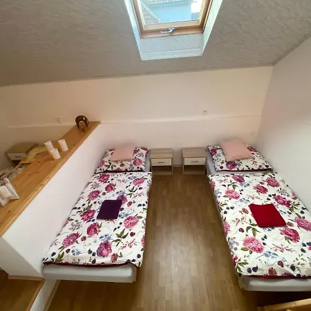 Privat Tilia Apartment