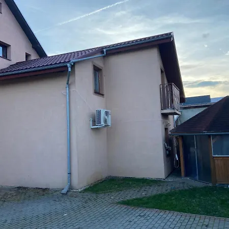 Privat Tilia Apartment